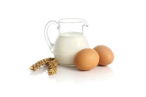 Giải đáp có nên uống sữa đậu nành kết hợp ăn trứng không?