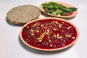 Không biết ăn tiết canh, uống rượu mạnh có diệt được sán?